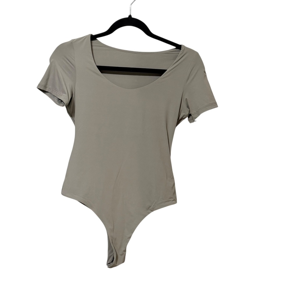 Nanji Womens Short Sleeve Scoop Neck Bodysuit grey Size Small NWT